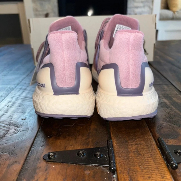 Adidas Ultraboost NIB - Picture 6 of 9